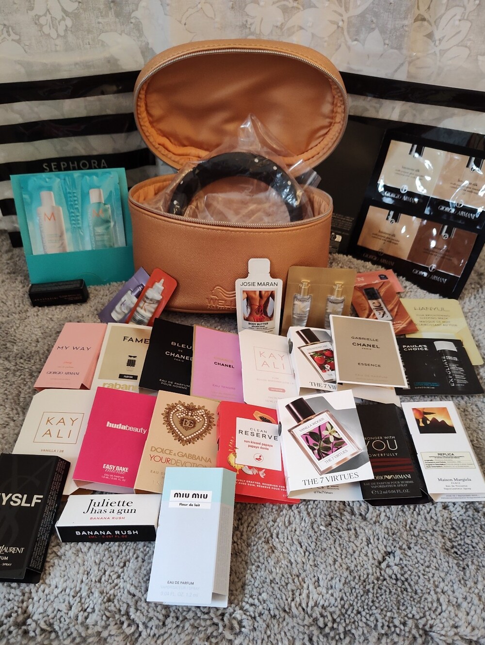 Bundle of 28 Sephora Samples, White Fox Headband and Wella Cosmetic Case